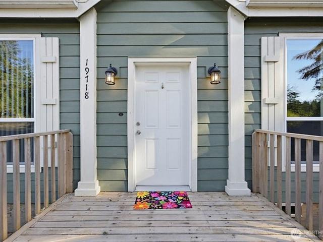 House for sale in Lakebay, Washington