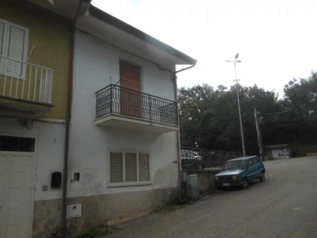 Villa Schiera in vendita a Caianello, Campania