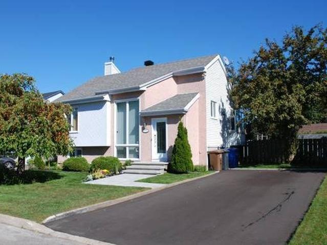 House for sale in Terrebonne
