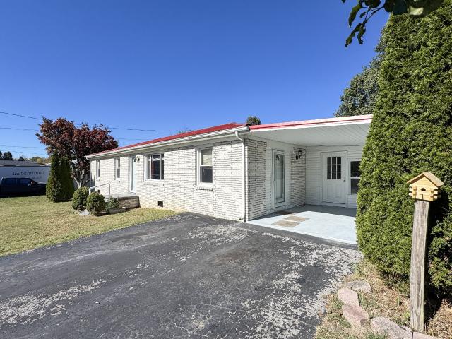 House for sale in Westmoreland, Middle Tennessee