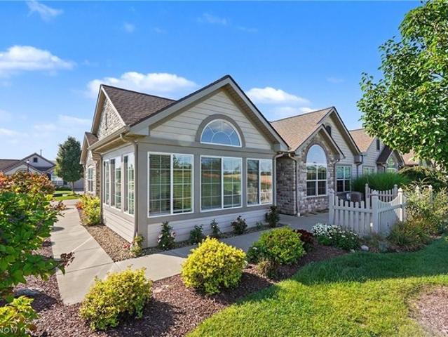 Condo for sale in Fairways at Boulder Creek, Streetsboro