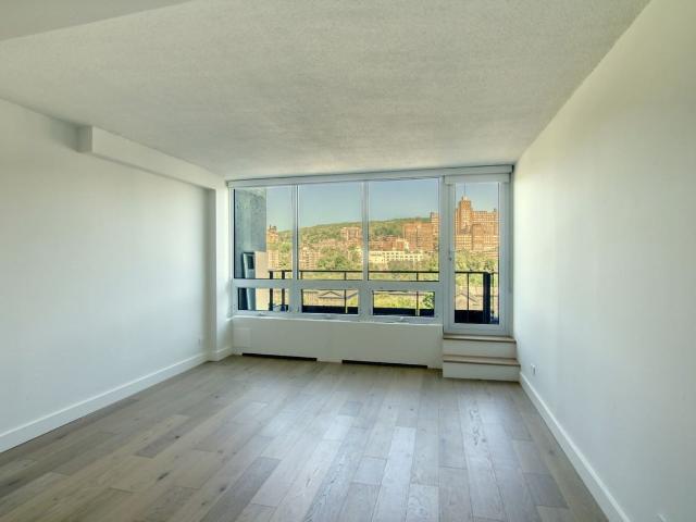 Apartment for rent in St. Leonard's, Quebec