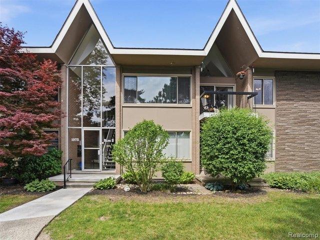 Condo for sale in Bloomfield Hills, Michigan