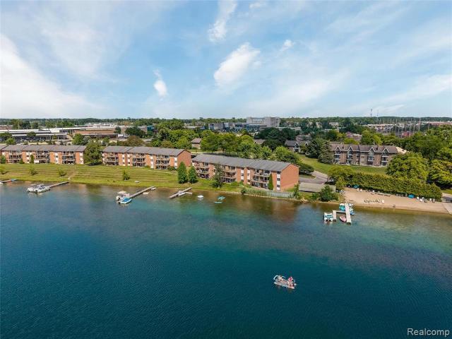 Condo for sale in Bloomfield Hills