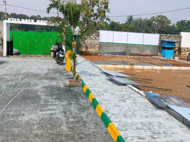 Land for sale in Deri