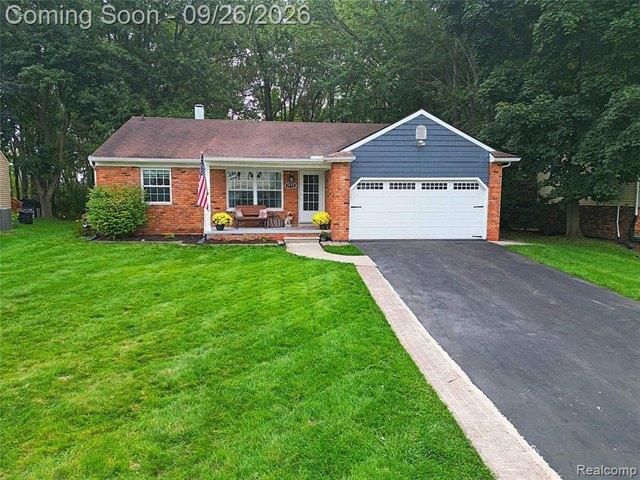 House for sale in Highgate on the Green, Wixom