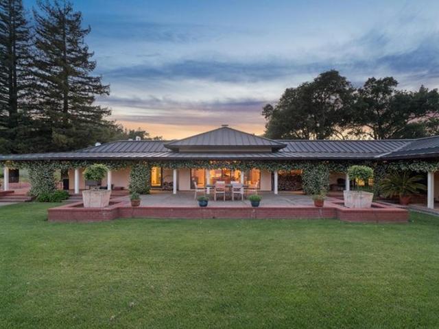 Condo for sale in Saint Helena, California