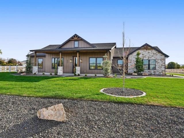 House for sale in Emmett, Gem County