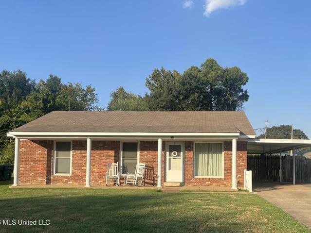 House for sale in Southaven, Mississippi