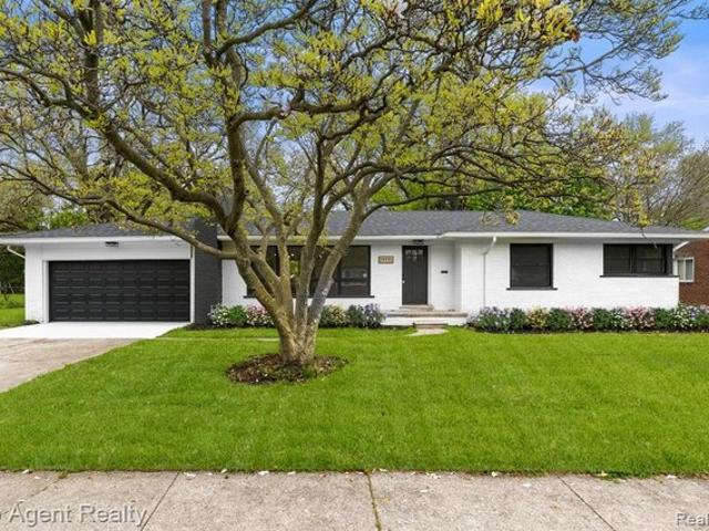 House for sale in Harper Woods, Michigan