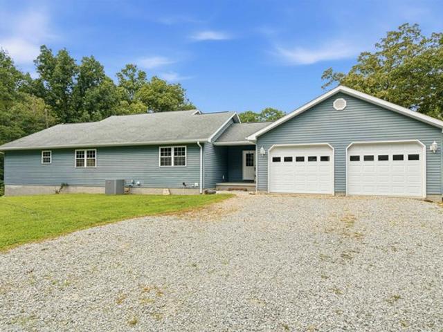 House for sale in Thompsonville, Illinois
