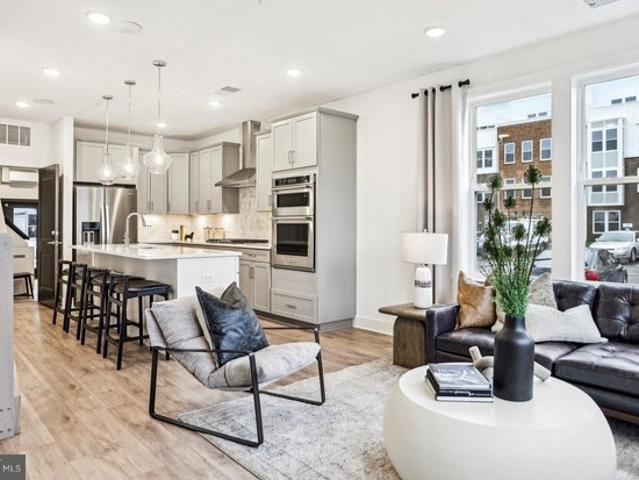 Condo for sale in Virginia