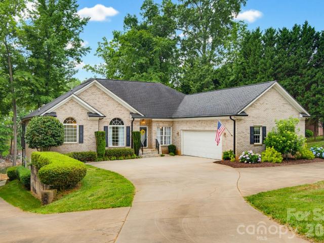 House for sale in Troutman, North Carolina