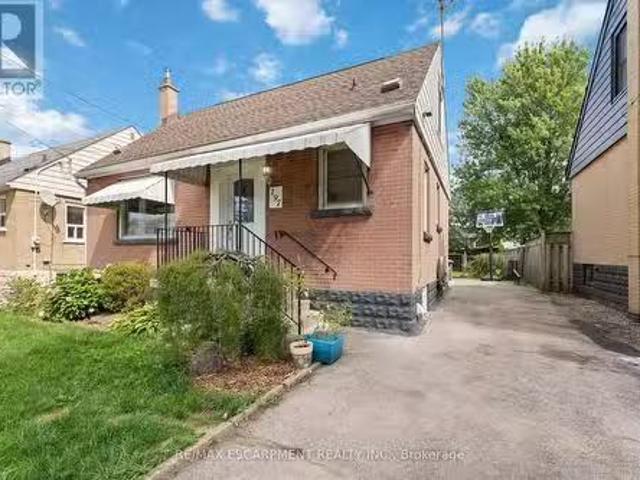 House for sale in Ancaster, Ontario
