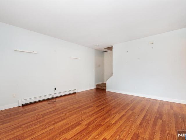 House for sale in Teaneck, New Jersey
