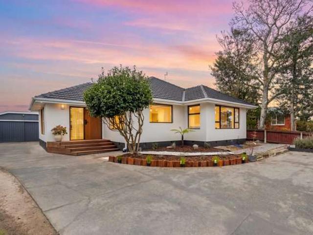 House for sale in Chaslands, Canterbury