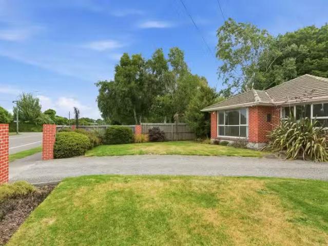 House for sale in Chaslands, Canterbury