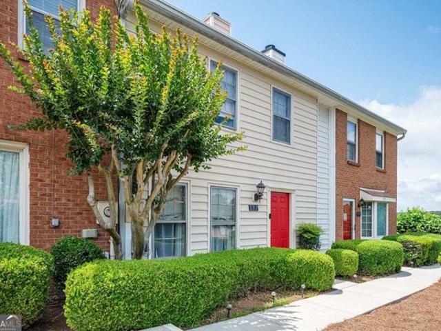 Townhouse for sale in Roswell, Georgia