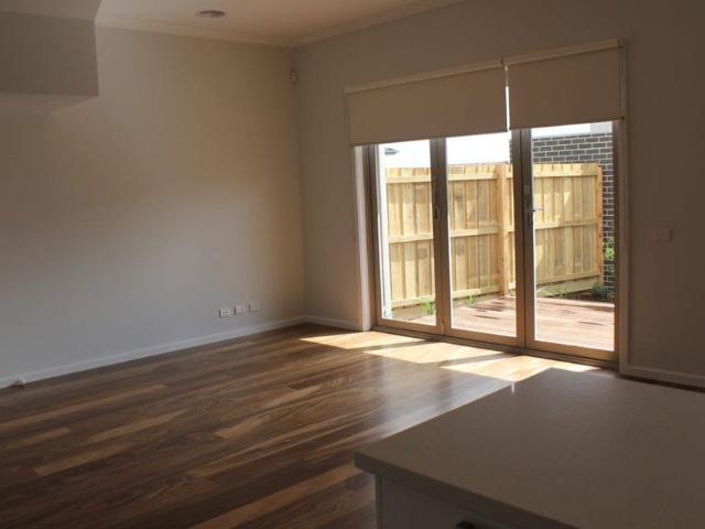 Townhouse for rent in Camerons Creek, Victoria