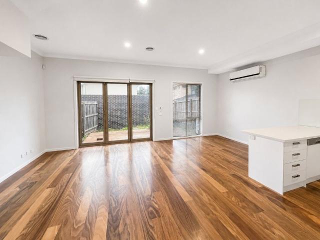 Townhouse for rent in Camerons Creek, Victoria
