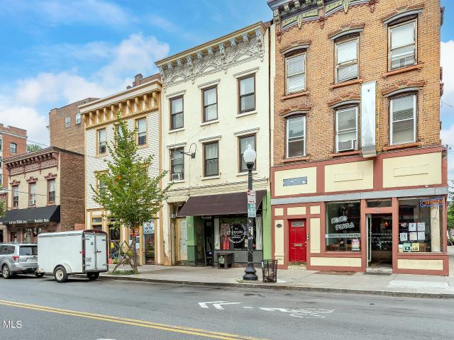 House for sale in Albany, New York