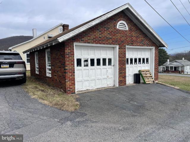 House for sale in Lavelle, Pennsylvania