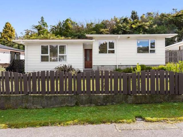 House for sale in Days Bay, Wellington