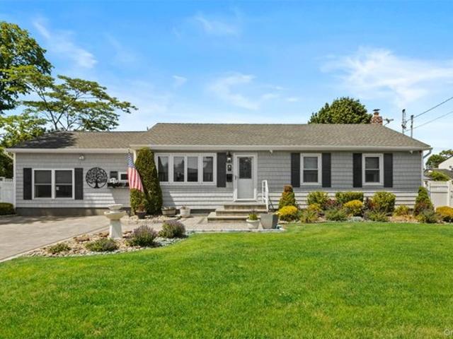 House for sale in Babylon, New York