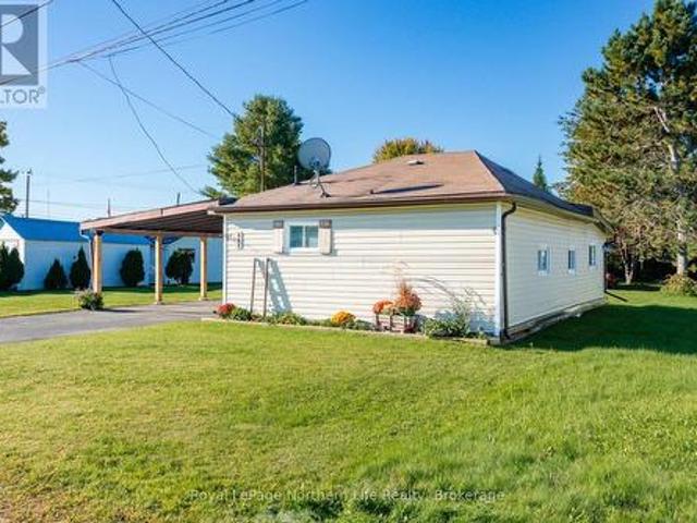 House for sale in Copper Cliff, Ontario