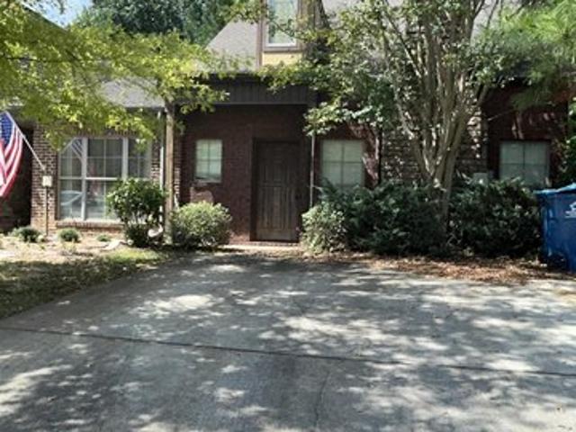 Townhouse for sale in Chelsea, Alabama
