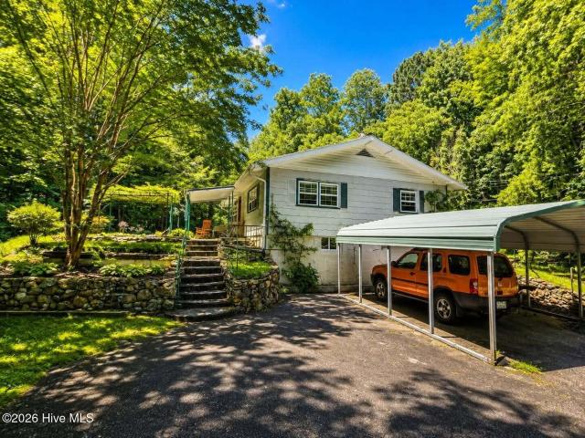 House for sale in Hayesville, North Carolina