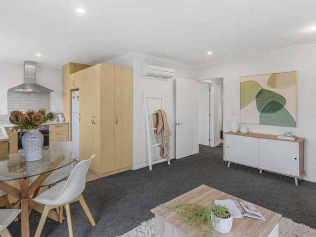 Townhouse for sale in Heathcote, Canterbury