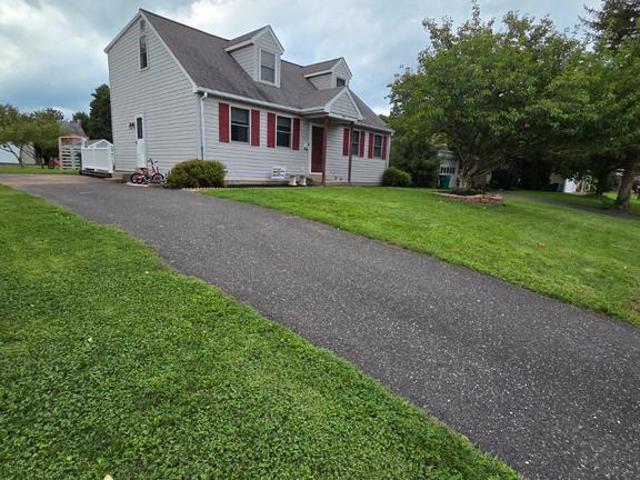 House for sale in Red Hill, Pennsylvania