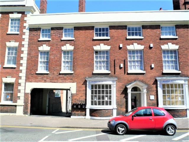 Apartment for rent in Dixons Green, West Midlands