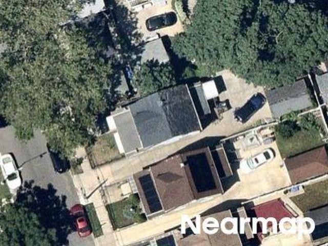 House for sale in Queens, Arverne