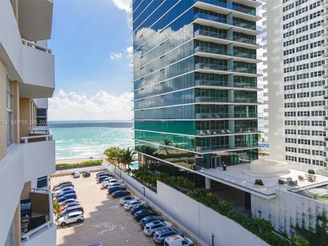 Condo for sale in Hallandale, Florida