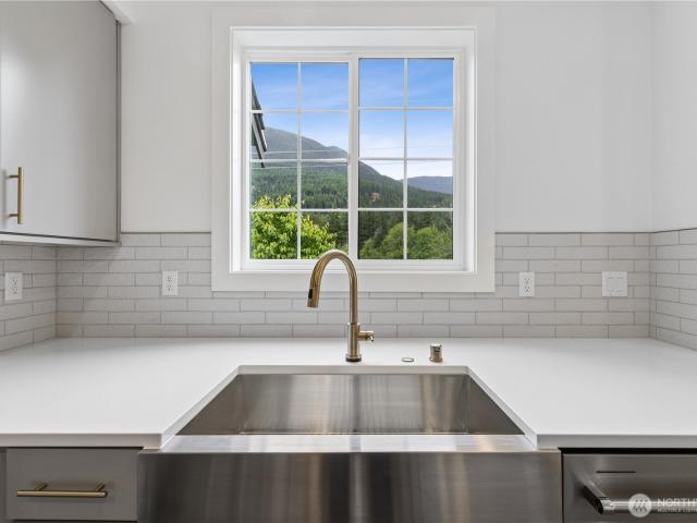 Condo for sale in Tanner, North Bend