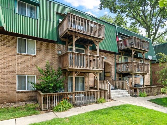 Condo for rent in Aurora, Illinois