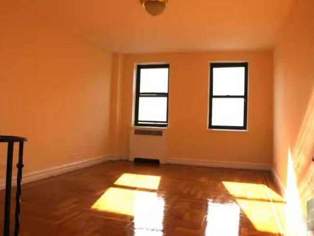 Condo for rent in Astoria