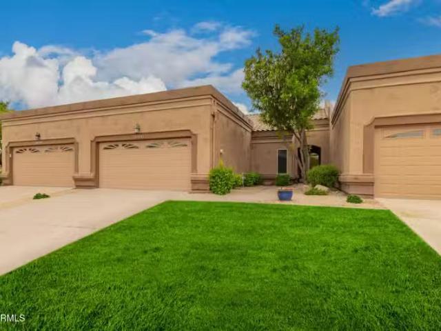Condo for sale in Peoria, Westbrook Village