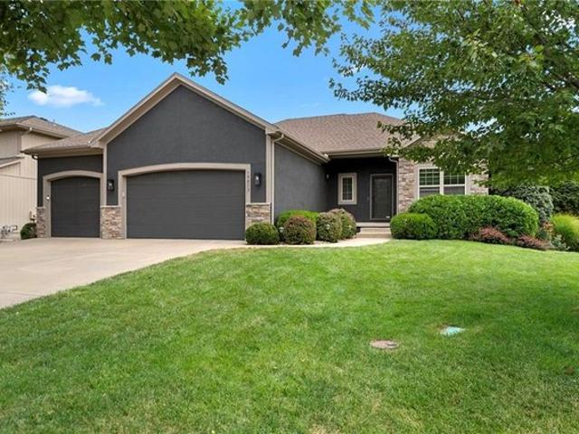House for sale in Spring Hill, Johnson County