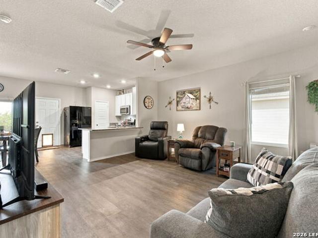 House for sale in Lytle, Atascosa County