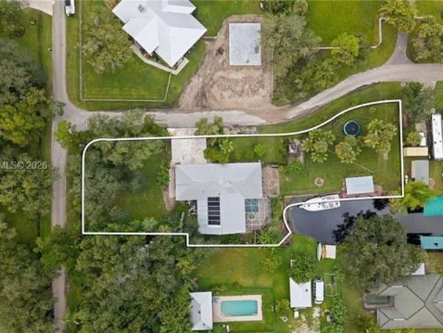 House for sale in Alva, Florida