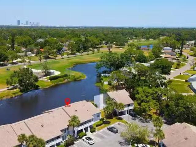 Condo for sale in Saint Petersburg Condo for sale in Saint Petersburg