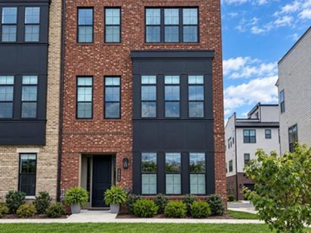 Townhouse for sale in Virginia