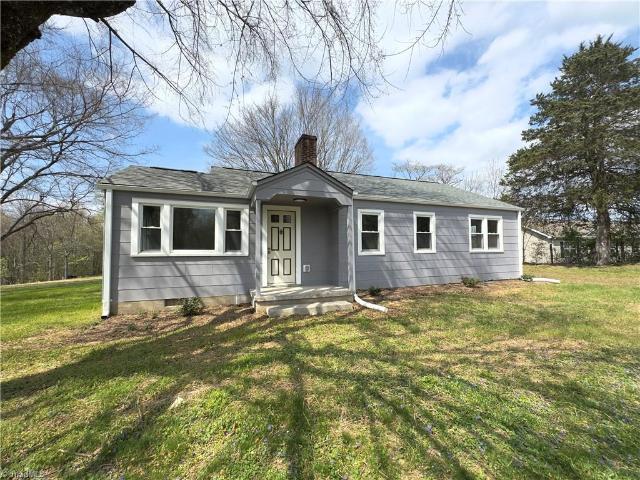 House for sale in Ronda, North Carolina