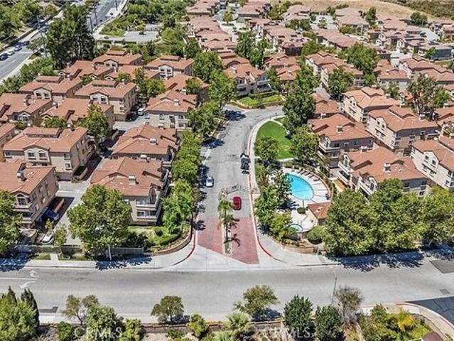 Condo for sale in Canyon Country, California