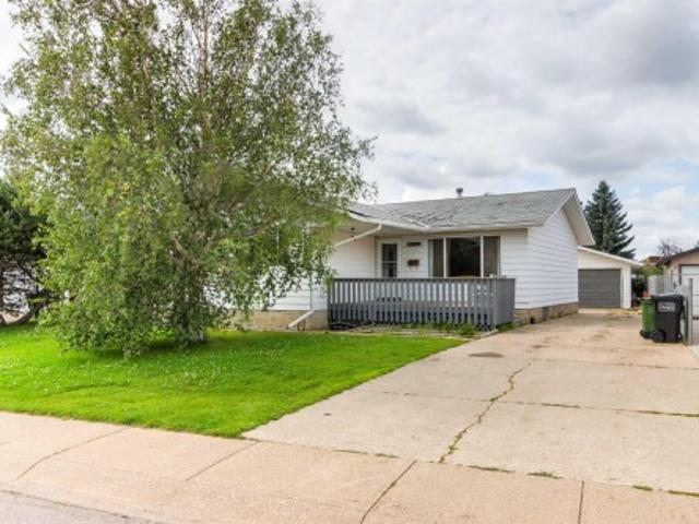 House for sale in Wedgewood, Alberta
