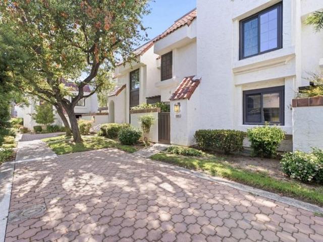 Townhouse for sale in Cupertino, California