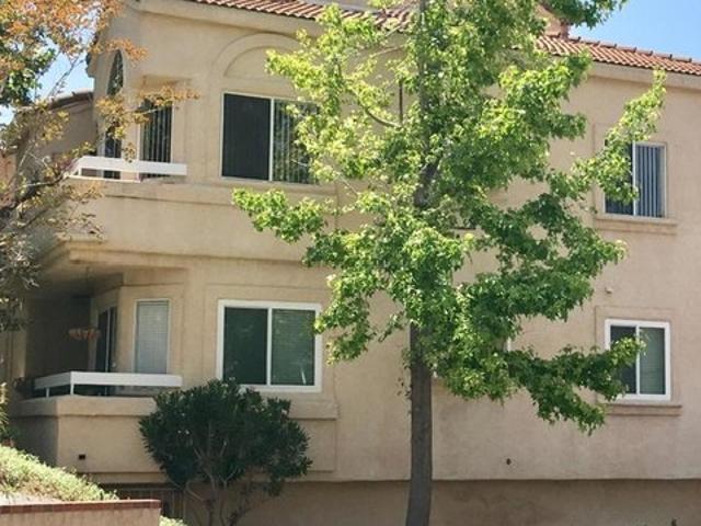 Condo for sale in Canyon Country, California